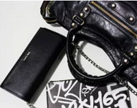 Reebonz: Monochrome! From AUD 140