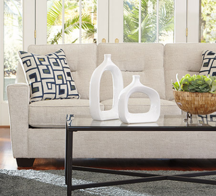 Ashley Homestore: Cerdic Sofafor $398